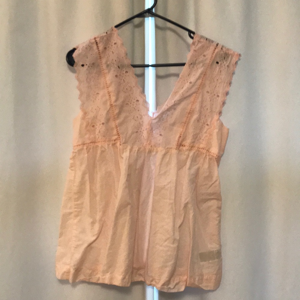 Gap women’s sleeveless top